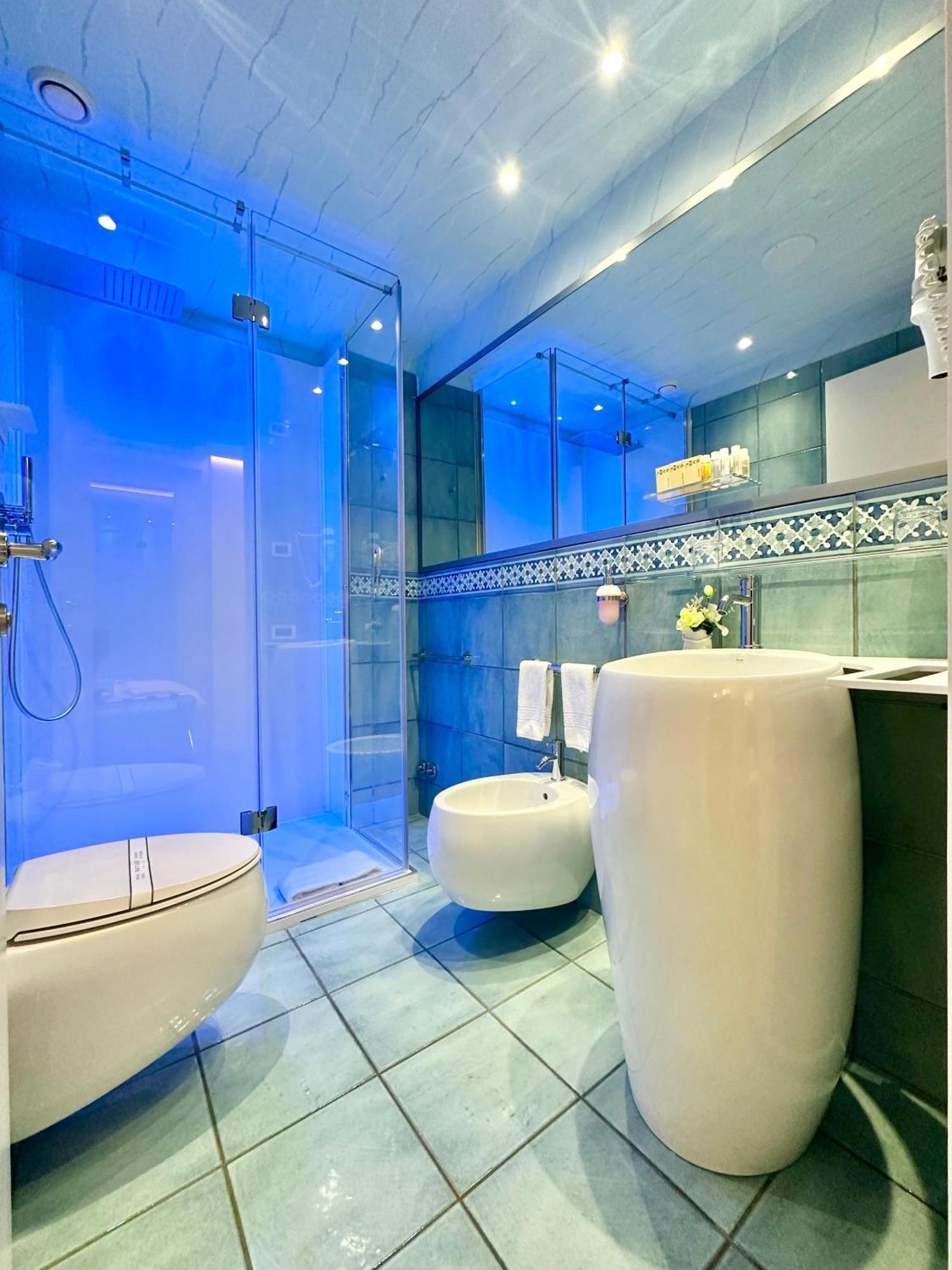 Club House 4*