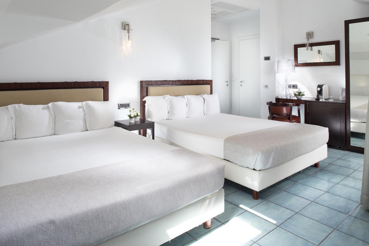 Club House Hotel