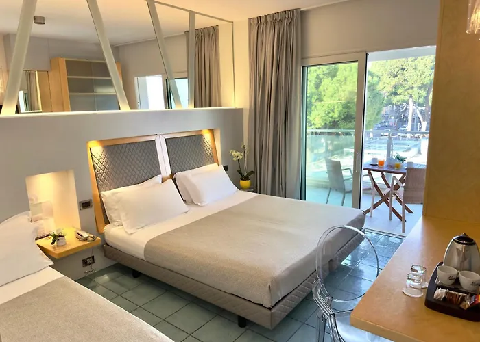 Club House Hotel