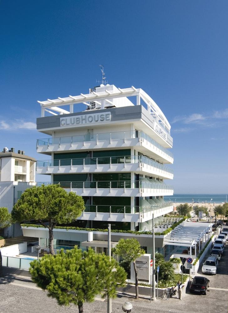 Hotel Club House 4*