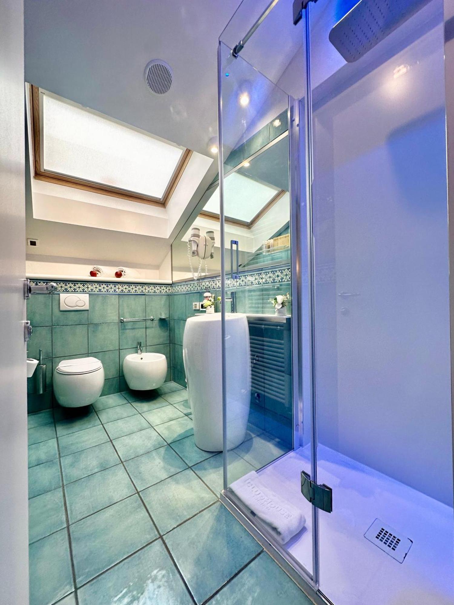 Club House 4*