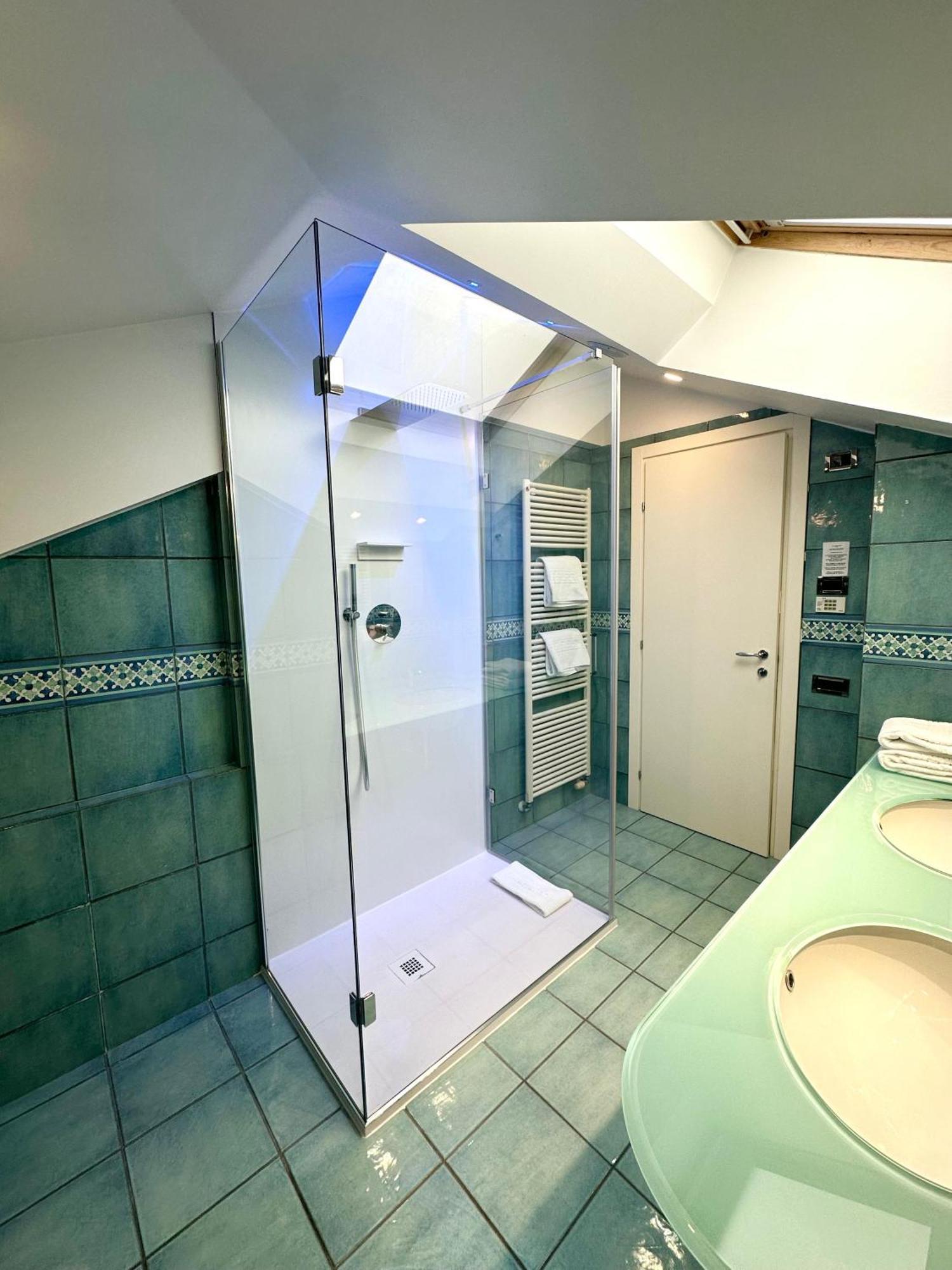 Club House Hotel